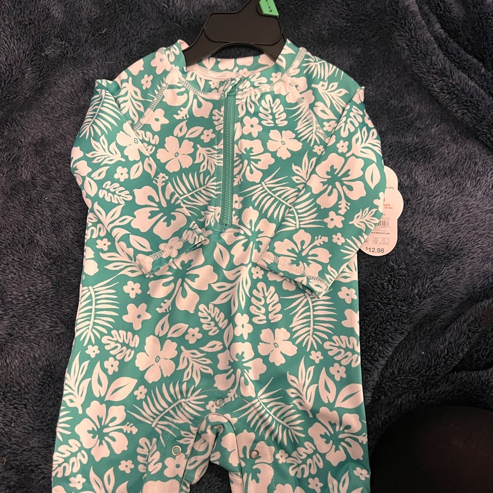 NWT Rash Guard, 6-9 Month